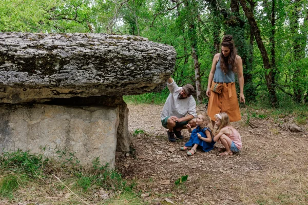 Activité en famille : circuit des dolmens